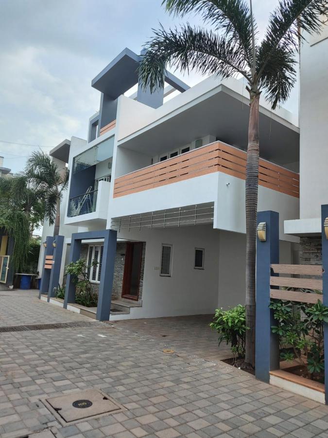 Avuraa Hospitality India Hotell Chennai Exteriör bild
