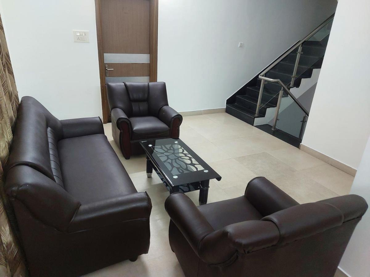 Avuraa Hospitality India Hotell Chennai Exteriör bild