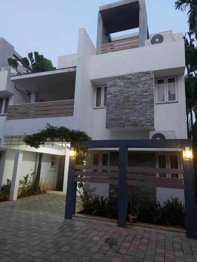 Avuraa Hospitality India Hotell Chennai Exteriör bild
