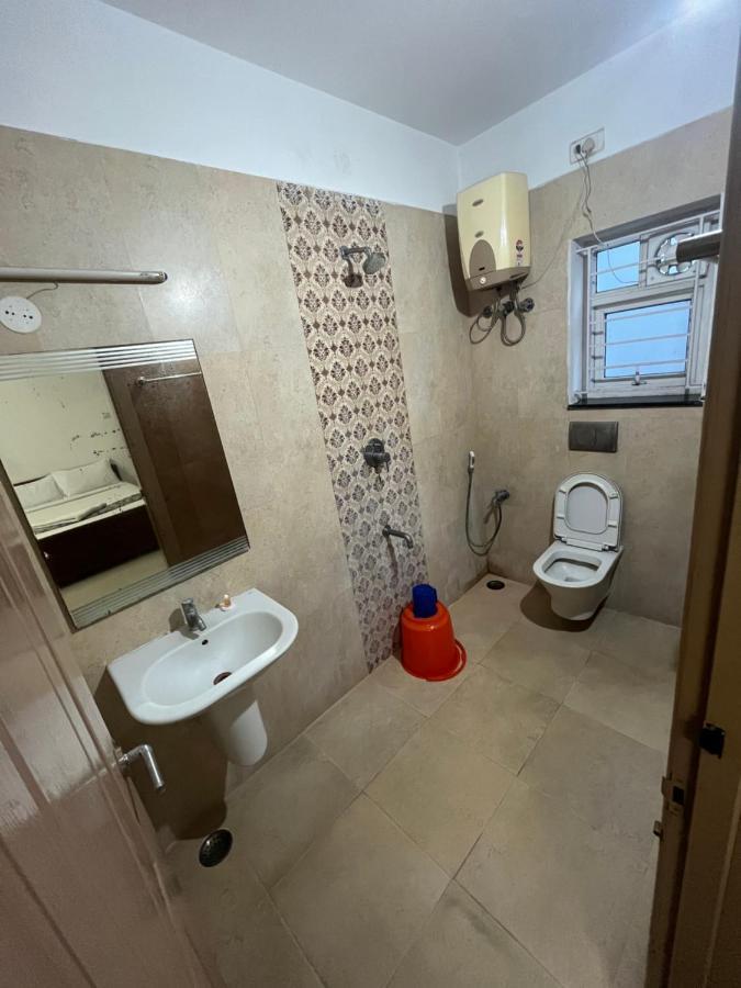 Avuraa Hospitality India Hotell Chennai Exteriör bild