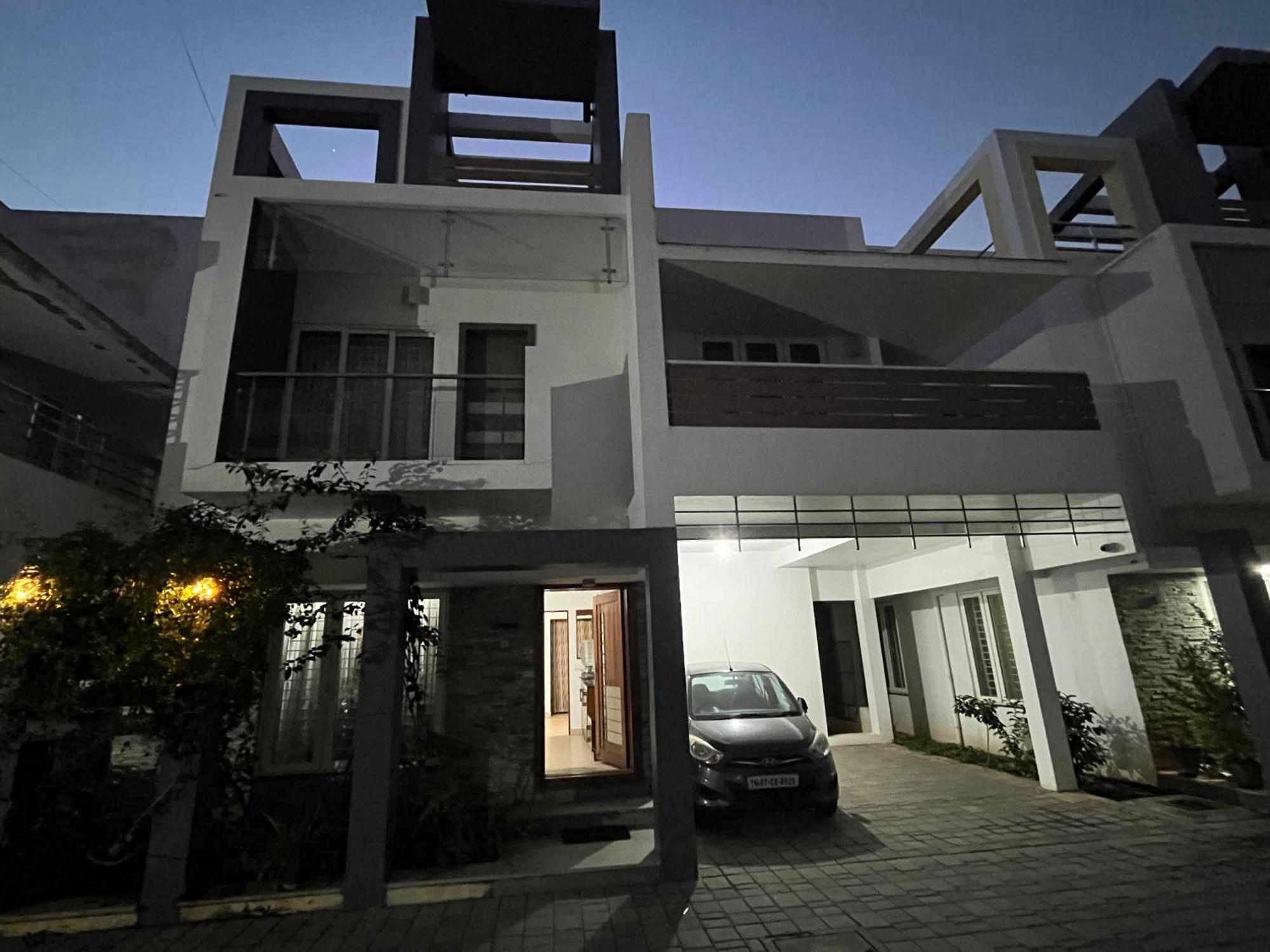 Avuraa Hospitality India Hotell Chennai Exteriör bild