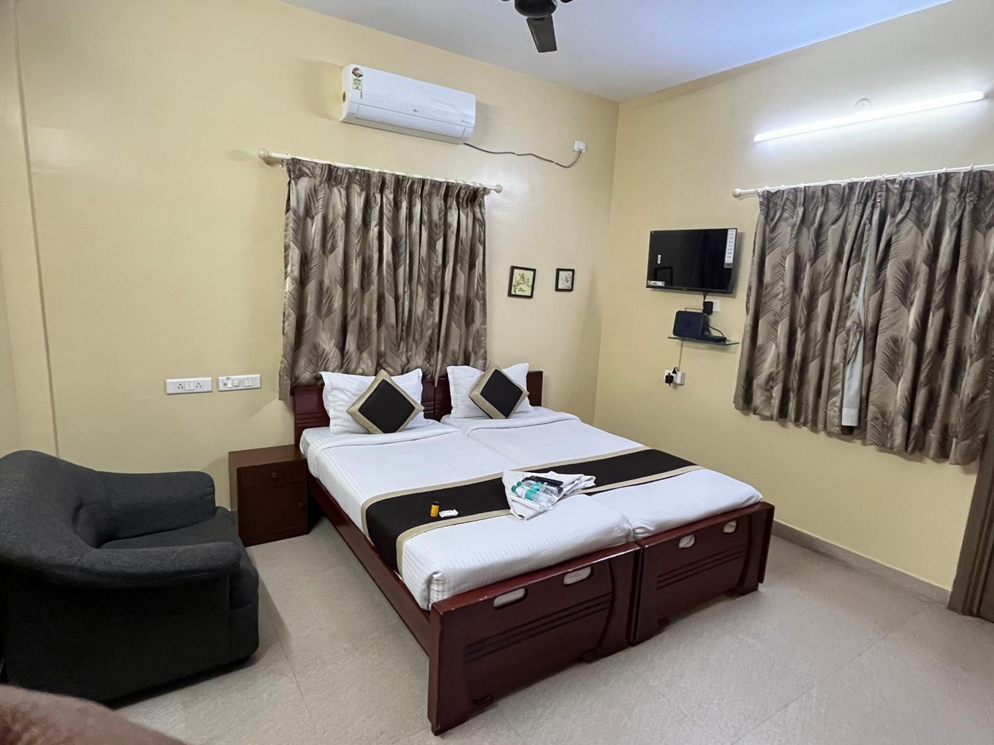 Avuraa Hospitality India Hotell Chennai Exteriör bild